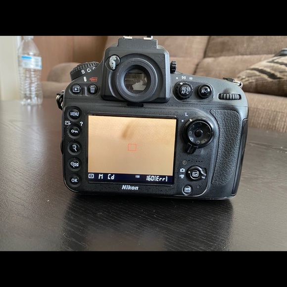 Nikon D800 Camera With Battery, Charger And lens - Picture 3 of 7